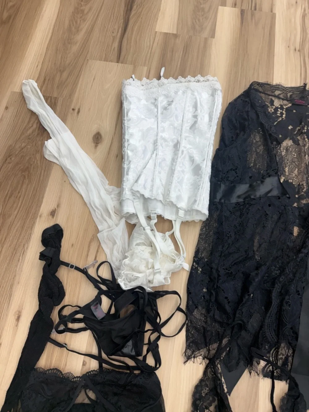 Women's Lingerie Lot - Mixed Pieces J17 - Picture 7 of 10